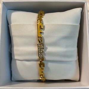 🍀Gold Toned "E” Link Rhinestone Bracelet